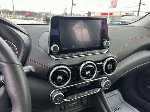 Used 2024 Nissan Sentra SR w/ SR Premium Package image 30