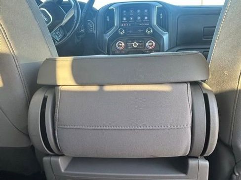 Used 2020 GMC Sierra 1500 SLE image 21