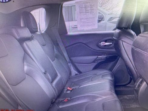 Used 2023 Jeep Cherokee Altitude Lux image 16