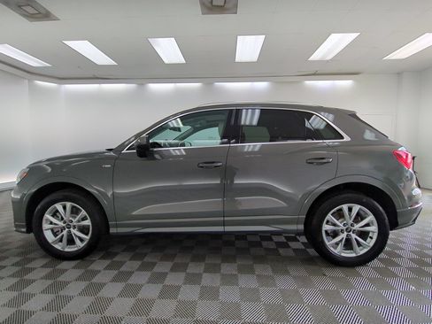 Used 2024 Audi Q3 2.0T Premium AWD/4WD image 2
