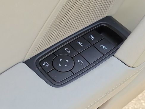 Certified 2025 Porsche 911 Carrera image 24