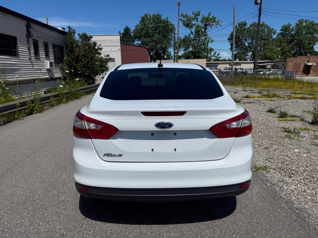 Used 2014 Ford Focus S FWD image 3