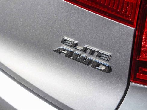 Used 2017 Honda Pilot Elite image 12