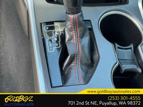 Used 2015 Toyota Camry SE FWD image 30
