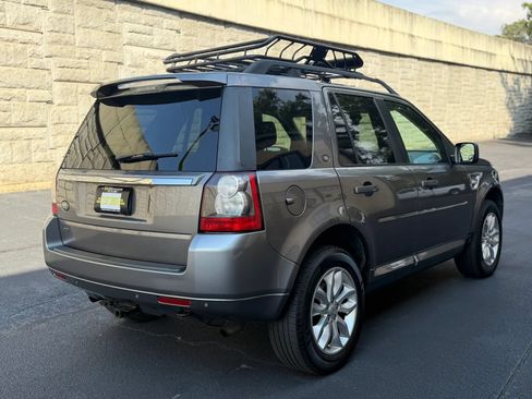 Used 2011 Land Rover LR2 HSE AWD/4WD image 6