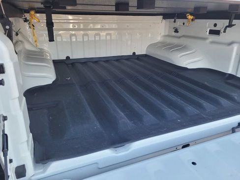 Used 2025 Nissan Frontier S AWD/4WD image 7