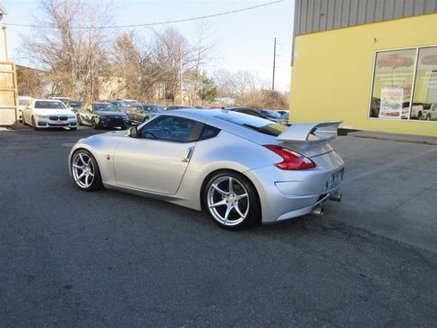 Used 2017 Nissan 370Z Touring image 3