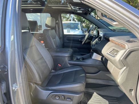 Used 2021 Chevrolet Tahoe Z71 w/ Z71 Signature Package image 34