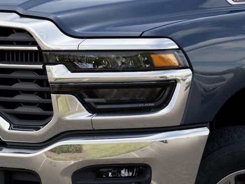 New 2026 RAM 2500 Big Horn AWD/4WD image 10