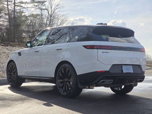 New 2026 Land Rover Range Rover Sport SE image 23