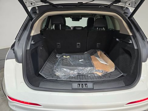 New 2026 Lincoln Corsair Reserve image 11