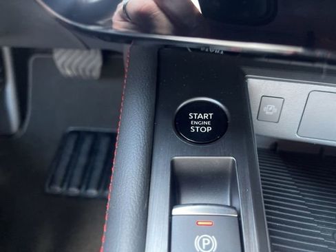 New 2025 Nissan Kicks SR image 26