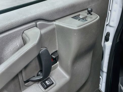 Used 2024 Chevrolet Express 2500 w/ Driver Convenience Package RWD image 17