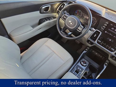 Used 2021 Kia Sorento EX image 18