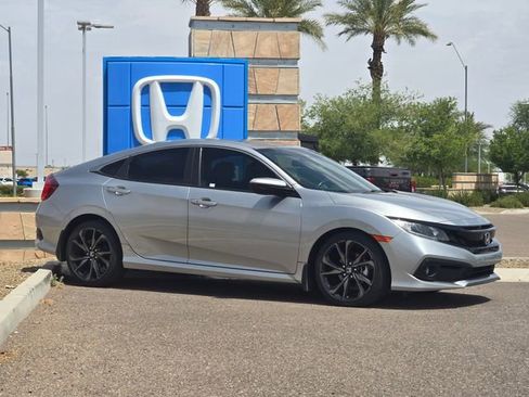 Used 2020 Honda Civic Sport image 2