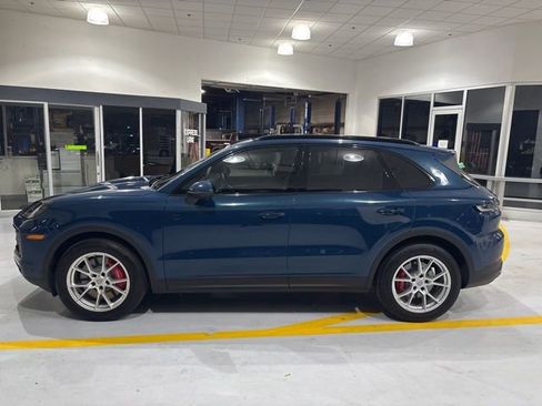 Used 2024 Porsche Cayenne S image 5