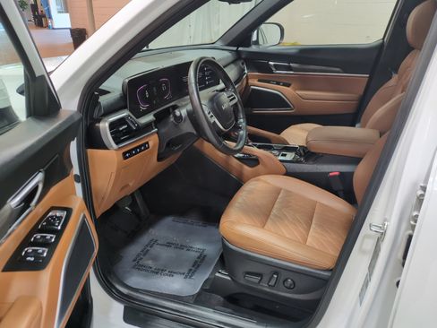 Certified 2024 Kia Telluride EX X-Line AWD/4WD image 17