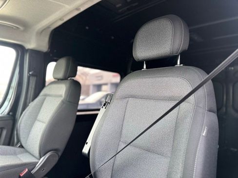 New 2026 RAM ProMaster 2500 w/ Quick Order Package 22G SLT image 11