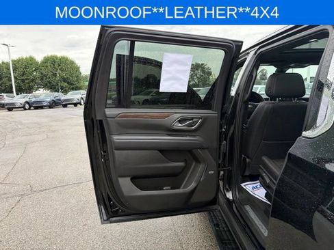 Used 2022 Chevrolet Suburban High Country AWD/4WD image 21