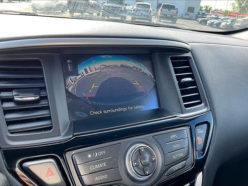Used 2020 Nissan Pathfinder SV FWD image 29
