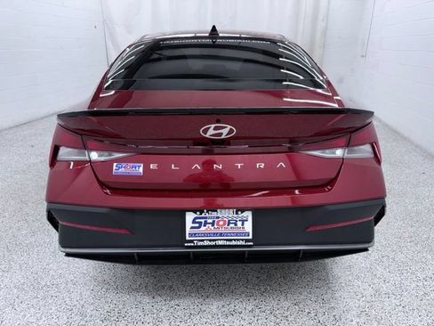Used 2025 Hyundai Elantra Sport FWD image 3