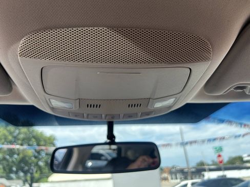 Used 2017 Ford Edge Titanium FWD image 39