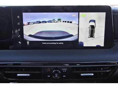 Certified 2025 Nissan Kicks SR FWD image 24