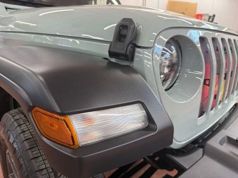 Certified 2024 Jeep Wrangler Sport S image 10