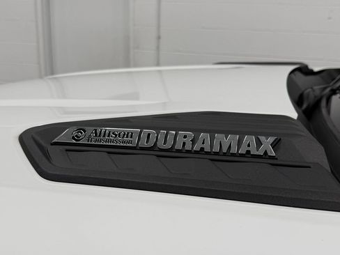 Used 2022 Chevrolet Silverado 2500 LT w/ Convenience Package image 9