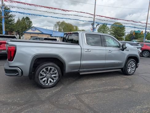 Used 2025 GMC Sierra 1500 Denali w/ Denali Reserve Package AWD/4WD image 9