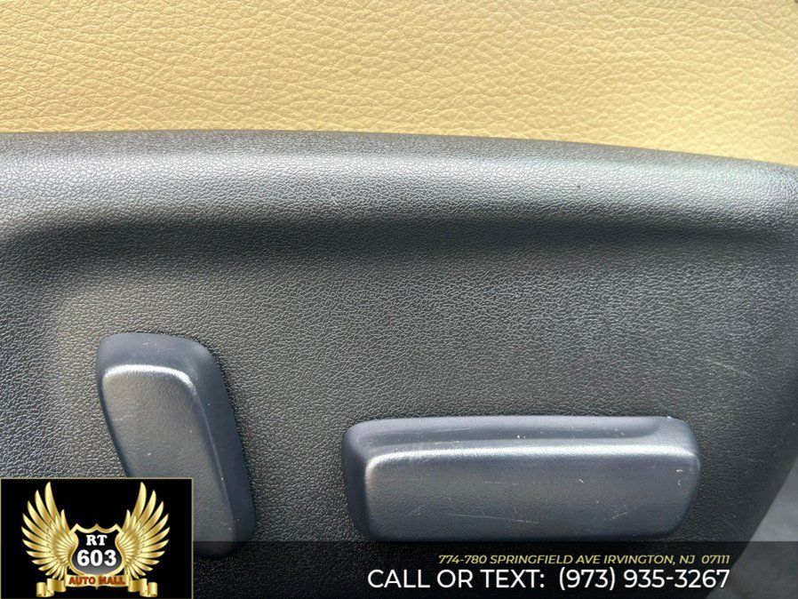 Used 2014 Toyota Avalon XLE Premium FWD image 15