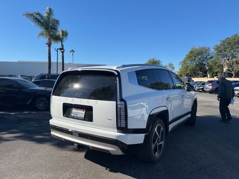 Used 2026 Hyundai Ioniq 9 Limited image 5