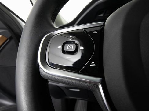 Used 2023 Volvo XC90 B6 Plus w/ Protection Package Premier image 32