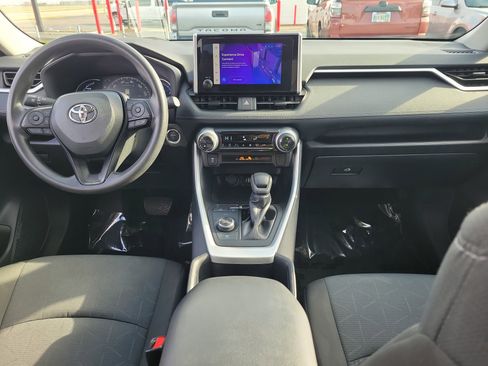 Used 2025 Toyota RAV4 XLE image 9