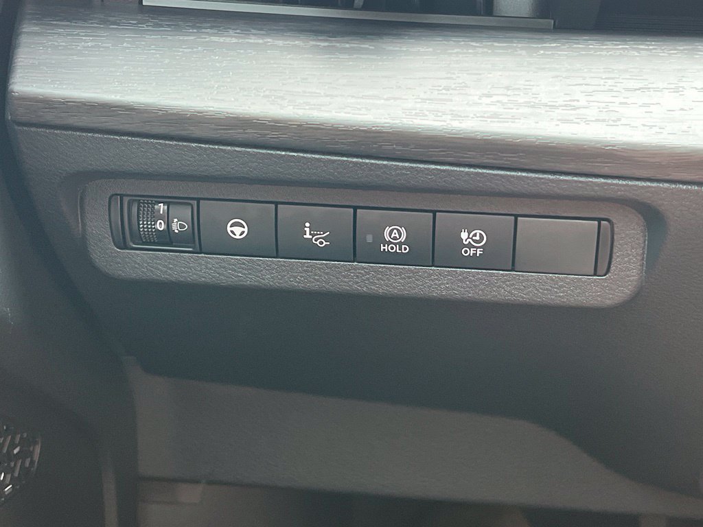 Certified 2023 Nissan Ariya AWD image 20