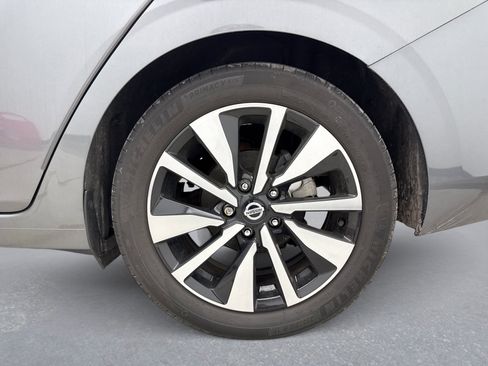 Used 2023 Nissan Sentra SV w/ SV Premium Package FWD image 13