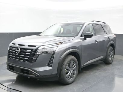 New 2026 Nissan Pathfinder SV w/ SV Premium Package