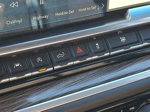 Used 2023 Chevrolet Silverado 1500 RST image 25