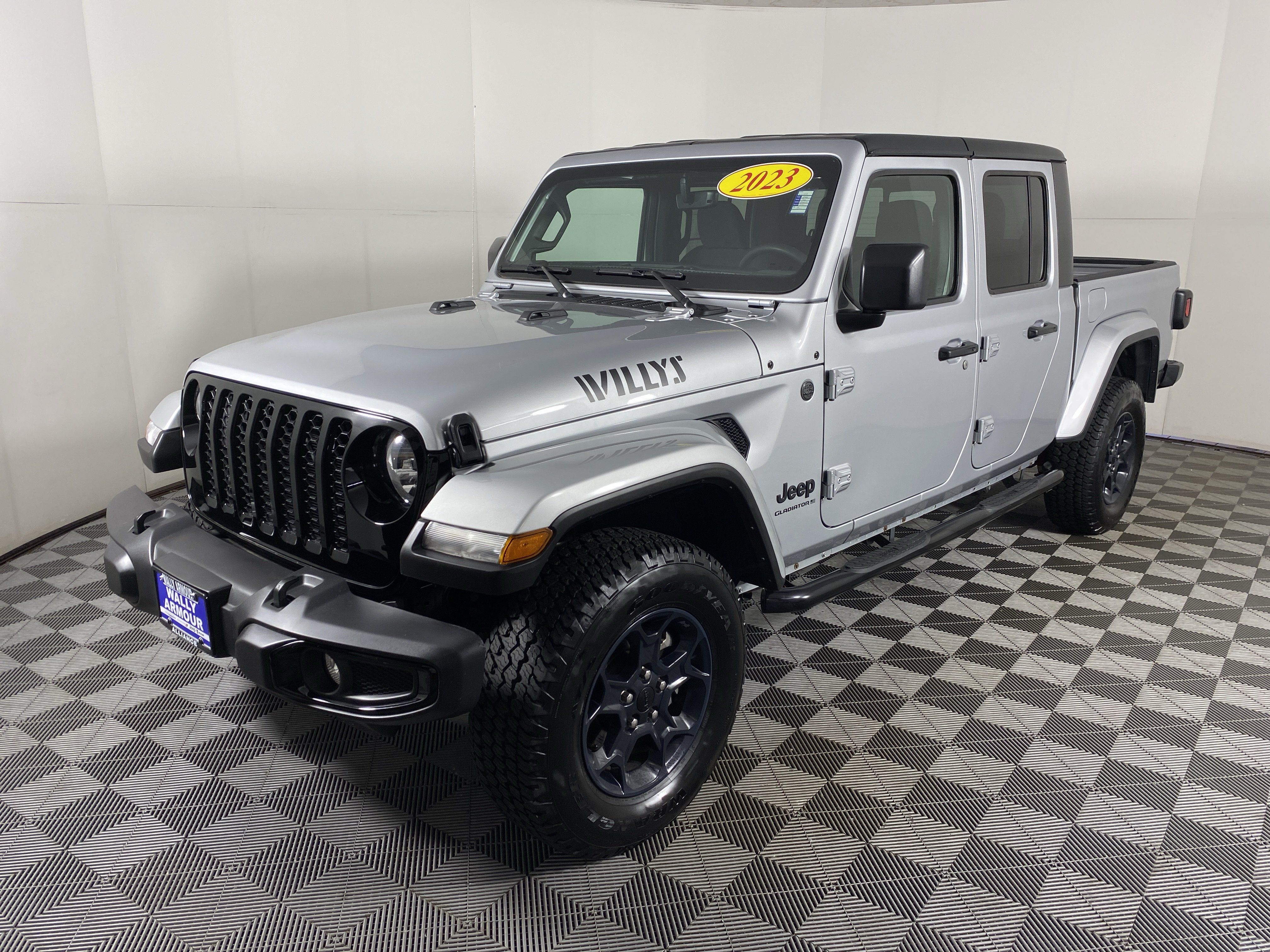 Used 2023 Jeep Gladiator Sport AWD/4WD image 11