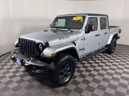 Used 2023 Jeep Gladiator Sport AWD/4WD image 11