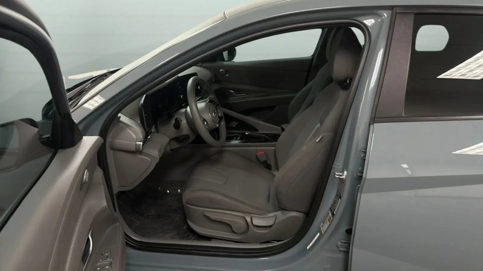 Used 2023 Hyundai Elantra SE FWD image 20