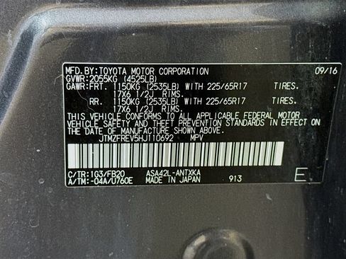 Used 2017 Toyota RAV4 LE FWD image 37