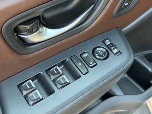 Used 2024 Honda Pilot Elite image 12