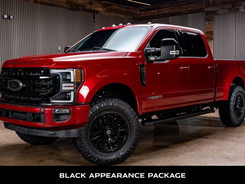 Used 2022 Ford F250 Lariat w/ Black Appearance Package image 5