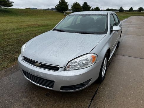 Used 2011 Chevrolet Impala LT image 2