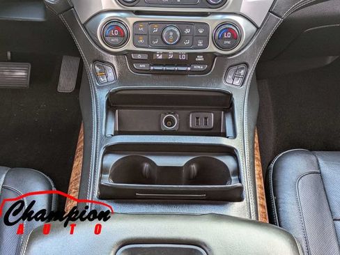 Used 2018 Chevrolet Suburban Premier AWD/4WD image 25
