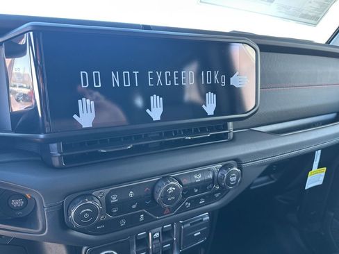 New 2026 Jeep Wrangler Unlimited Rubicon image 18