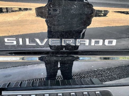 Used 2025 Chevrolet Silverado 1500 Custom w/ LPO, Dark Essentials Package RWD image 9