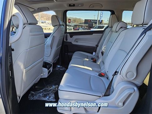 New 2026 Honda Odyssey Touring image 6
