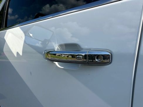Used 2025 GMC Sierra 3500 Denali Ultimate AWD/4WD image 34
